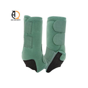 Bottes de protection pour l'équitation conçues pour la protection des tendons et des articulations, fabriquées au Pakistan - Product Image 1