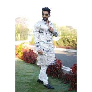 KURTA DE DISEÑADOR PARA HOMBRE EN SEDA, VISCOSE Y LINO CON PAYJAMA GRIS Achkan/Sherwani - Product Image 1