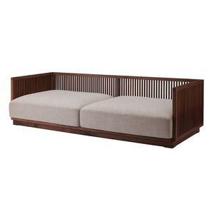 Sofá moderno de lujo con listones de madera maciza y cojines de tela elegantes para muebles de vestíbulo de hotel de alta gama. - Product Image 2