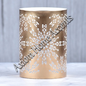 Portavelas de metal rústico Acabado antiguo para centros de mesa de comedor de Navidad y decoración del hogar por Axiom Home Accents - Product Image 1