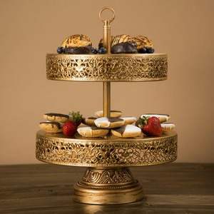 Support à étages en laiton fait main pour fruits, bonbons et centre de table décoratif, décoration intérieure, décoration de table, utilisation en cuisine - Product Image 2