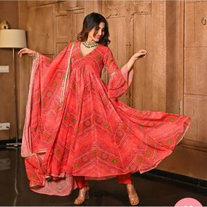 GEORGETTE PESADA EN TRABAJO DE IMPRESIÓN DIGITAL CON VESTIDO DE MANGAS COMPLETAS Y FONDO DE MICRO COTTAN CON GEORGETTE DUPATTA - Product Image 6