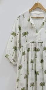 Vestido Midi Formal Personalizable Estilo Bohemio, Hecho a Mano con Estampado Floral, 100% Algodón Transpirable, Ecológico y Natural - Product Image 2