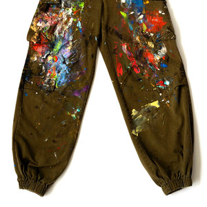 Pantalon de jogging pour homme en coton French Terry, personnalisé et peint, coupe ample évasée, délavé à l'acide, avec ourlet brut - Product Image 5