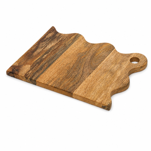 Planche à découper en bois artisanale avec poignée |   Planche à découper en bois de qualité supérieure |   Planche de service pour fromages, pains et charcuteries - Product Image 1