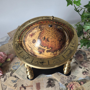 Globe armillaire de luxe en laiton avec carte du monde antique, support à quatre piliers, décoration de bureau exécutive vintage - Product Image 6