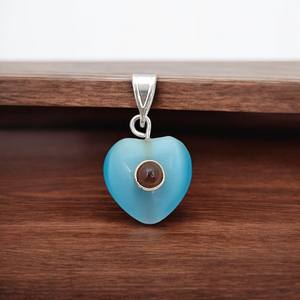 Pendentif Monalisa en forme de cœur bombé bleu ciel œil de chat de 14 mm, avec attache en argent sterling 925, fait main, pour collier - Product Image 1