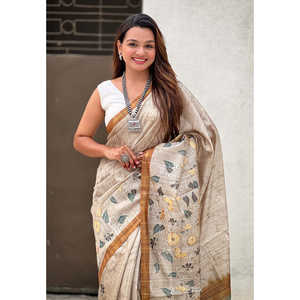 Sari Amarillo Elite Weaves de Seda Katki con Estampado Floral y Borde con Ribete, Vestidos Elegantes para la Noche - Product Image 2