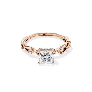 Anillo de compromiso de oro de 14 quilates con diamante talla princesa para mujer, engaste de púas, estilo floral - Product Image 2