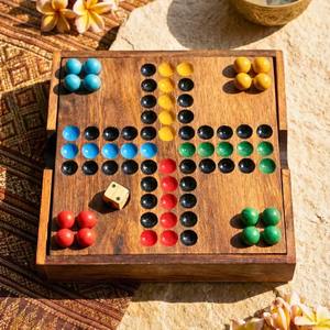 Juego de Mesa Clásico de Madera de Alta Calidad, Ludo y Serpientes y Escaleras, con Logotipo Personalizado, Directo de Fábrica - Product Image 1