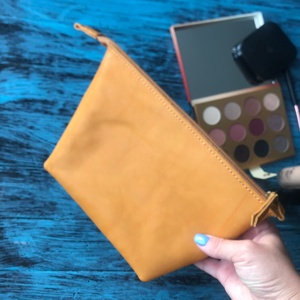 Sacs cosmétiques en cuir légers, imperméables et à séchage rapide, très demandés, à prix raisonnable, pour sacs de maquillage et de voyage, avec logo personnalisé - Product Image 6