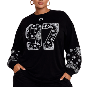 เสื้อยืดแขนยาวสีดำสำหรับผู้หญิง พิมพ์ลายเพสลีย์ สตรีทแวร์ ผ้าคอตตอนผสม สวมใส่สบายทรงหลวม เสื้อเจอร์ซีย์อเมริกันฟุตบอล - Product Image 1