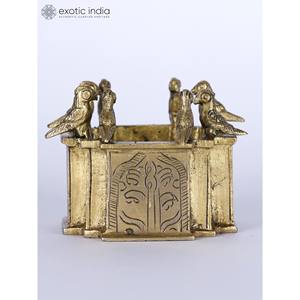 Pot de fleur en laiton de 3 pouces fait à la main avec un design de petits oiseaux pour la décoration intérieure et les cadeaux Fabriqué en Inde - Product Image 1