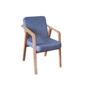 Fauteuil Harran en teck massif et tissu bleu, style mid-century, pour hôtel et restaurant - Product Image 1