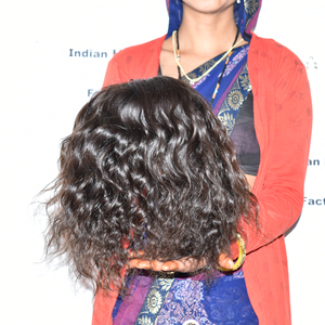 Extensiones de cabello humano natural ondulado sin procesar, de color natural, para tejer, de fabricación india, al por mayor. - Product Image 5