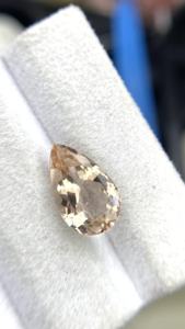 Piedra de Morganita Natural Certificada con Corte en Pera, Excelente Color y Calidad de Brillo, Beryl Natural de 3.32 Quilates, Limpia con Lupa - Product Image 3