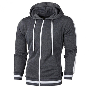 Conjunto Deportivo Unisex de Invierno, Sudadera con Capucha y Pantalones Jogger 100% Algodón Premium, Suave, Cómodo, Cálido y Transpirable - Product Image 3