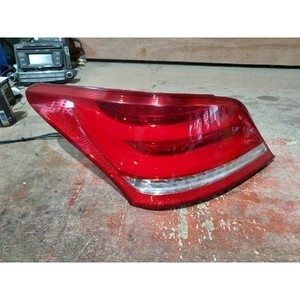 Feu arrière gauche d'occasion Equus 924013N500 - Product Image 2