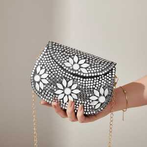Sac à main perlé fait main avec motif floral artistique, sac à bandoulière de luxe pour femme, idéal pour les fêtes, les mariages, les voyages et la mode quotidienne - Product Image 5