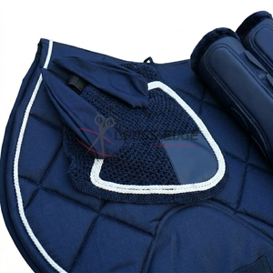 Elegante y Ligero Conjunto de Equipo de Equitación: Set de Sillín con Botas de Protección Anatómica para las Patas y Gorro Transpirable de Ganchillo - Product Image 3