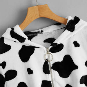 เสื้อครอปท็อปผู้หญิง เสื้อฮู้ดดี้สไตล์เกาหลี แจ็คเก็ตซิป ฮาราจูกุ แขนยาว ลายพิมพ์นม เสื้อสเวตเชิ้ต เสื้อคลุมลายวัว เสื้อยืด - Product Image 4