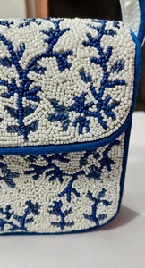 Sac à bandoulière multicolore de qualité supérieure pour femmes, style robe, design portable et attrayant - pour l'été et l'hiver - Product Image 2