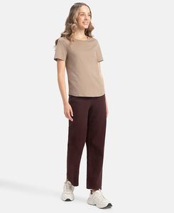 T-shirt pour femme en coton super peigné, coupe décontractée, couleur unie, ourlet incurvé, manches courtes stylisées - Product Image 2