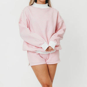 Ensemble pull col roulé rayé rose et blanc pour femme, coupe ample, en coton tricoté, tenue décontractée deux pièces avec short, printemps-été - Product Image 1