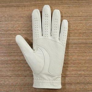 Gant de golf personnalisé en PU anti-UV avec fentes pour les doigts, main gauche, design perforé respirant, logo OEM, fermeture réglable, accessoire de golf - Product Image 3