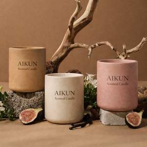 Vela Aromática de Cera Natural AIKUN con Aroma a Rosa y Peonía en Frasco de Cerámica, Elegante Vela Perfumada para Pedidos al por Mayor OEM ODM - Product Image 1