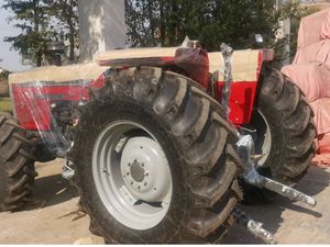 รถแทรกเตอร์ล้อยางมิลลัต MF 385-4WD 85 แรงม้า พร้อมระบบเกียร์ขับเคลื่อนและชุดเกียร์สำหรับโรงเรือนเกษตร - Product Image 3