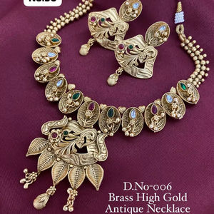 ชุดสร้อยคอทองเหลืองโบราณสไตล์ราชวัฒน์ราชวงศ์ - เครื่องประดับเจ้าสาวอินเดียแบบดั้งเดิมทำมือสำหรับงานแต่งงาน - Product Image 1