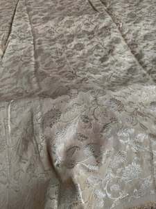 Tissu en soie jacquard brodé décoratif de fabrication indienne pour vêtements de boutique, disponible pour une livraison mondiale - Product Image 2