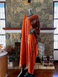 Kaftan en rayonne Shibori Bleach Tie Dye, couleur orange brique, grande taille, robe de plage et de détente - Product Image 4