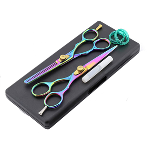 Kit Profesional de Peluquería con Peine, Pinza, Navaja de Acero Inoxidable y Tijeras de Mango Largo para Diestros, Color Arcoíris - Product Image 1