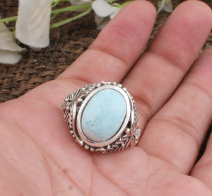 Bague de mariage en larimar naturel dominicain sertie clos, en argent sterling 925, véritable pectolite bleue à motif marin, bijoux faits à la main - Product Image 2