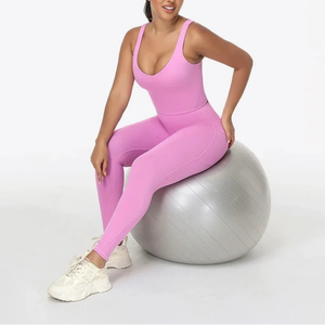 Conjunto de Yoga para Mujer con Logotipo Personalizado, Color Rosa, 2 Piezas: Top Corto con Cuello en V y Leggings de Cintura Alta con Corte en V y Efecto Levanta Glúteos, Ropa de Gimnasio - Product Image 5