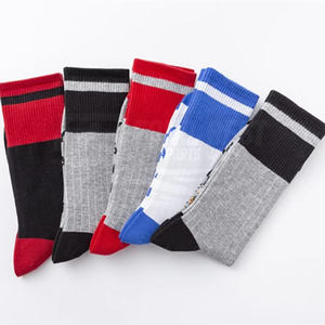 Chaussettes unisexes d'été décontractées et respirantes en Spandex/Fibre de Bambou de haute qualité avec logo personnalisé pour hommes d'affaires – Vente en gros - Product Image 2