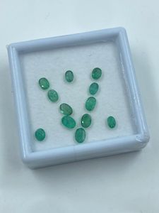 พลอยมรกตธรรมชาติคุณภาพดีที่สุดจากแซมเบีย รูปทรงวงรี 4.20 กะรัต ขนาด 3x5-4x6 มม. จี้ห้อยคอ เครื่องประดับชั้นดี ขายส่ง - Product Image 5