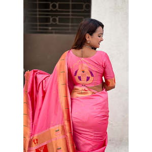 Sari en soie Paithani tissé Zari rose pâle, vêtements indiens et pakistanais, avec motif Mahalaxmi par Elite Weaves, 650g - Product Image 3