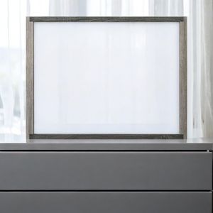 Specchio con Cornice Grigia Jehoram, Finitura Elegante, Aggiunge Eleganza a Qualsiasi Spazio - Product Image 1