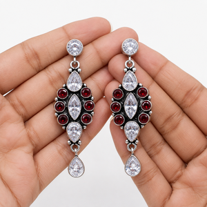 Boucles d'oreilles pendantes en argent oxydé tendance |   Bijoux vintage en pierre œil de chat rose, forme marquise et goutte d'eau - Product Image 3