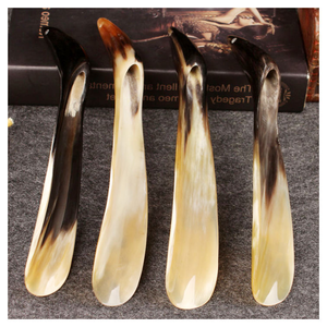 Chausse-pied en corne naturelle de buffle, fait main, hautement poli, qualité supérieure, personnalisé, pour centre commercial et salle d'exposition - Product Image 1