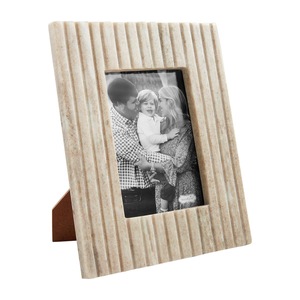 Marco de Fotos de Resina con Líneas Verticales Ranuradas, Marco Rectangular Hecho a Mano para Exhibición en Mesa, Decoración Personalizada para el Hogar y la Oficina - Product Image 2
