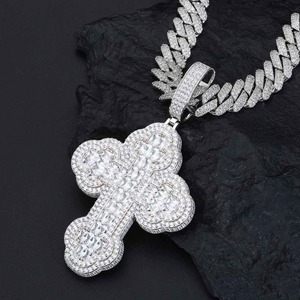 Collier pendentif diamant le plus vendu, accessoires de bijouterie élégants pour femmes, pour mariage, fête et occasions festives, disponible en gros - Product Image 4