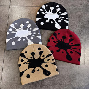 OEM 2026 Nouvelle Arrivée Bonnet Jacquard Personnalisé à Motif Lettres Noir et Blanc 100% Acrylique Unisexe Adulte Style Urbain Hiver - Product Image 5