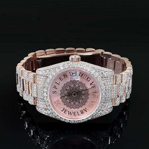 Reloj de Diamantes Splendid Jewelry para Hombre, Analógico de Cuarzo, Correa Plateada con Moissanita, Esfera de 28 mm, Números Romanos, Estilo Lujoso, Cristal de Zafiro - Product Image 1