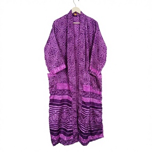 ชุดกิโมโนผ้าไหมญี่ปุ่นแท้ 100% ทำมือ สไตล์วินเทจ ลายดอกไม้โบฮีเมียน ชุดคลุมยาวหรูหรา ชุดนอนสำหรับผู้หญิง - Product Image 1