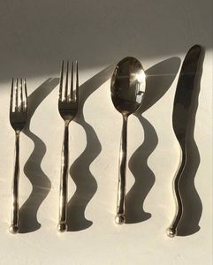 Nouvel ensemble de couverts en acier inoxydable miroir fin et léger, design gravé - Product Image 1