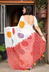 Sari de Georgette Premium Estampado con Borlas Tradicionales Pallu y Blusa Estampada sin Coser a Juego, 6.30 Metros - Product Image 3